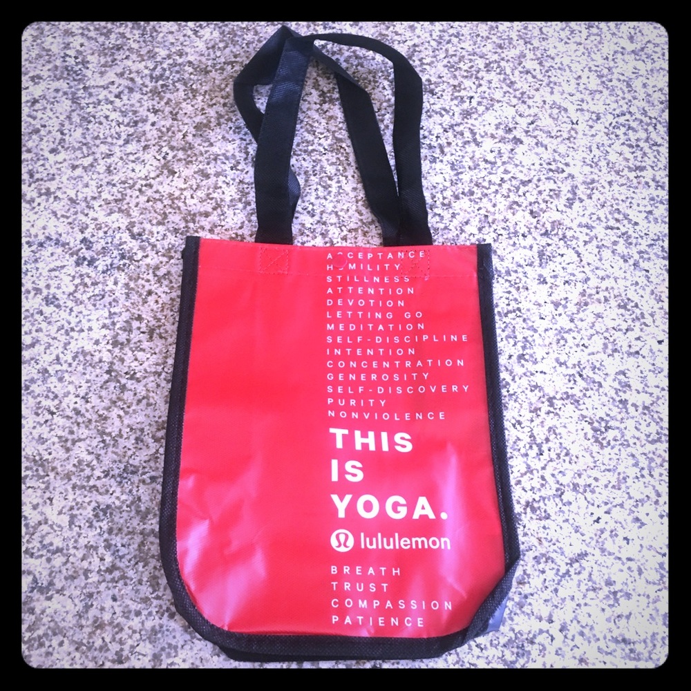 Lululemon bag